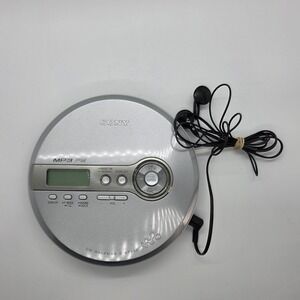 Sony D-NF340 Compact Disc CD R/RW Walkman MP3 FM Radio CD Player with Headphones